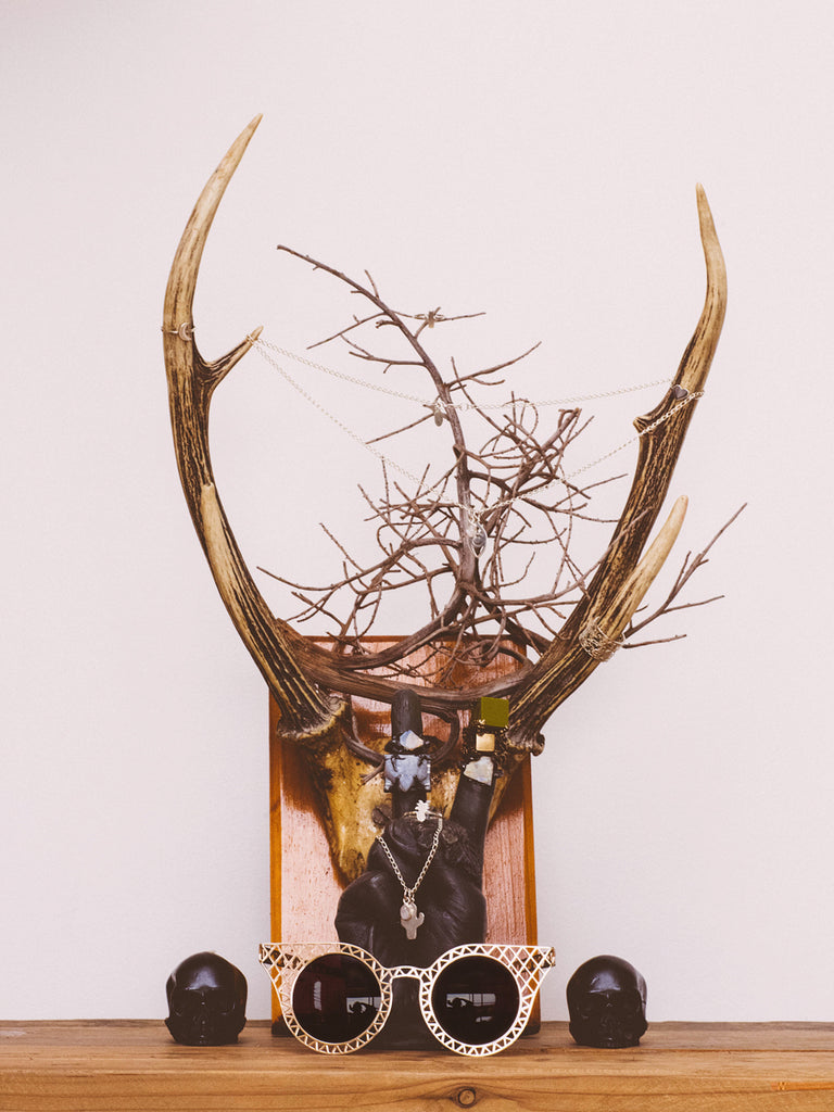 Accoutrement & Oddities - Isobel Badin