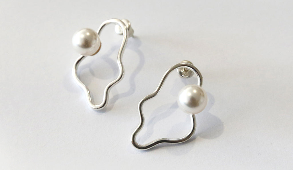 Holly Ryan x Alterior Motif | The Pearl Squiggle Earrings