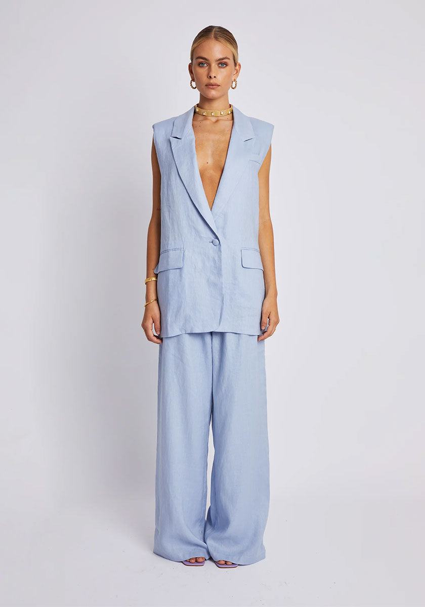 Summi Summi– Alterior Motif